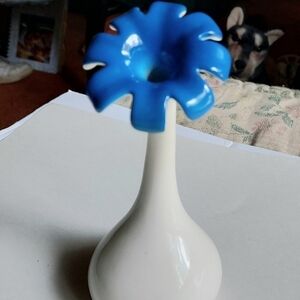Bulbous Blue Flower Vase